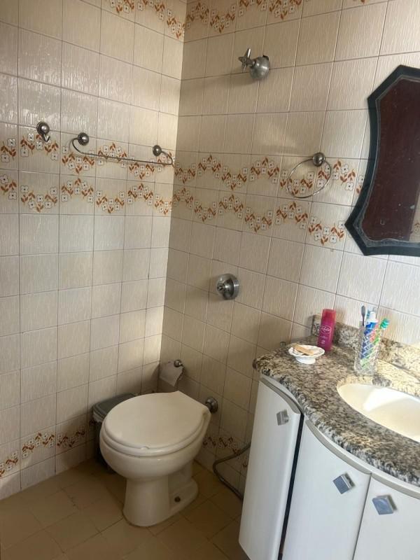 Casa, Pirajá, 3 Quartos, 8 Vagas, 1 Suíte