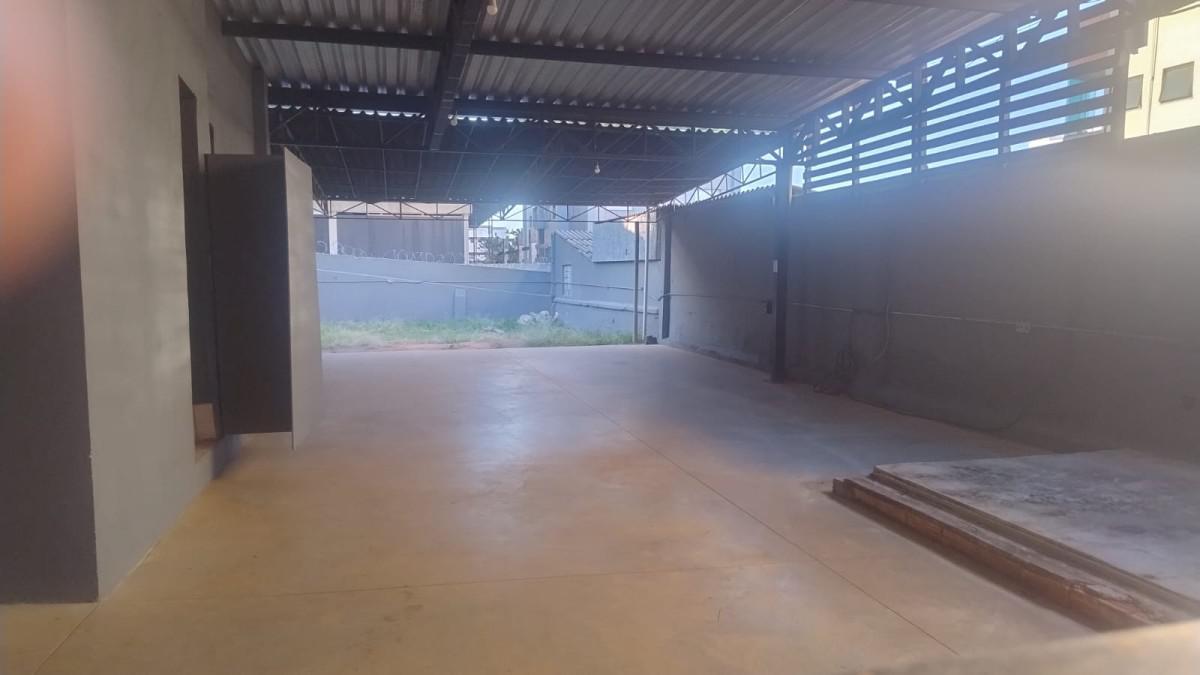 Casa Comercial, Prado, 3 Quartos, 20 Vagas