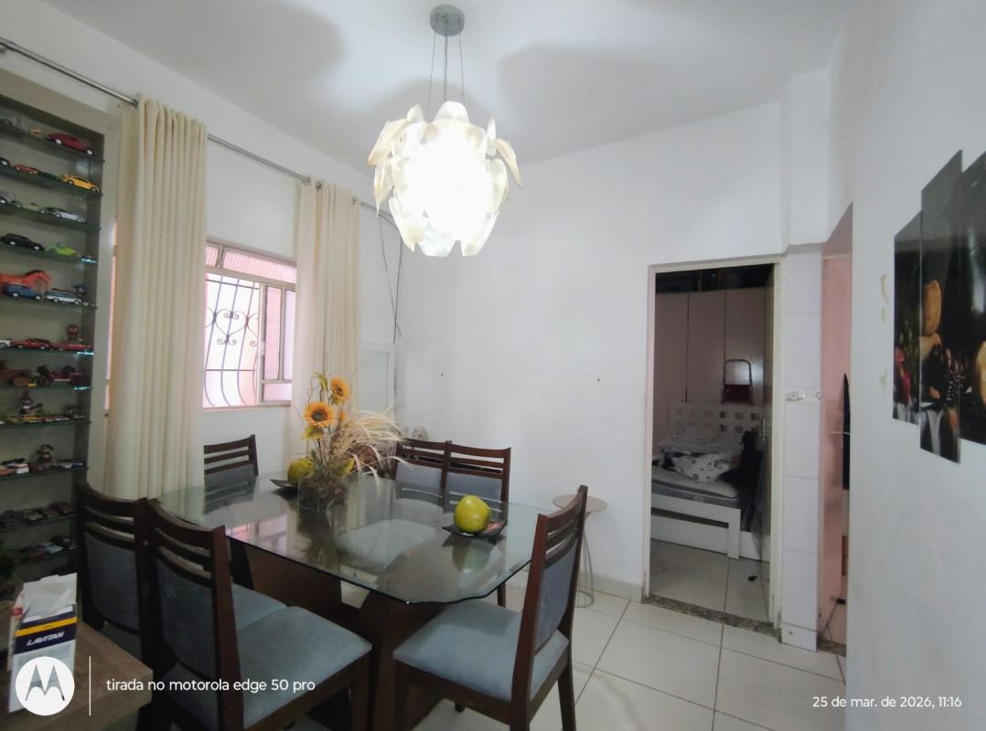 Casa, Paulo VI, 2 Quartos, 4 Vagas