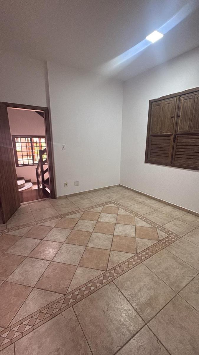 Casa, Bela Vista, 4 Quartos, 0 Vaga, 1 Suíte