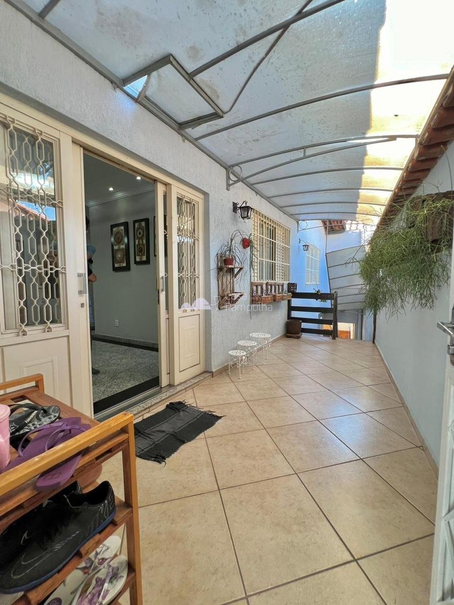 Casa, Planalto, 6 Quartos, 4 Vagas, 2 Suítes