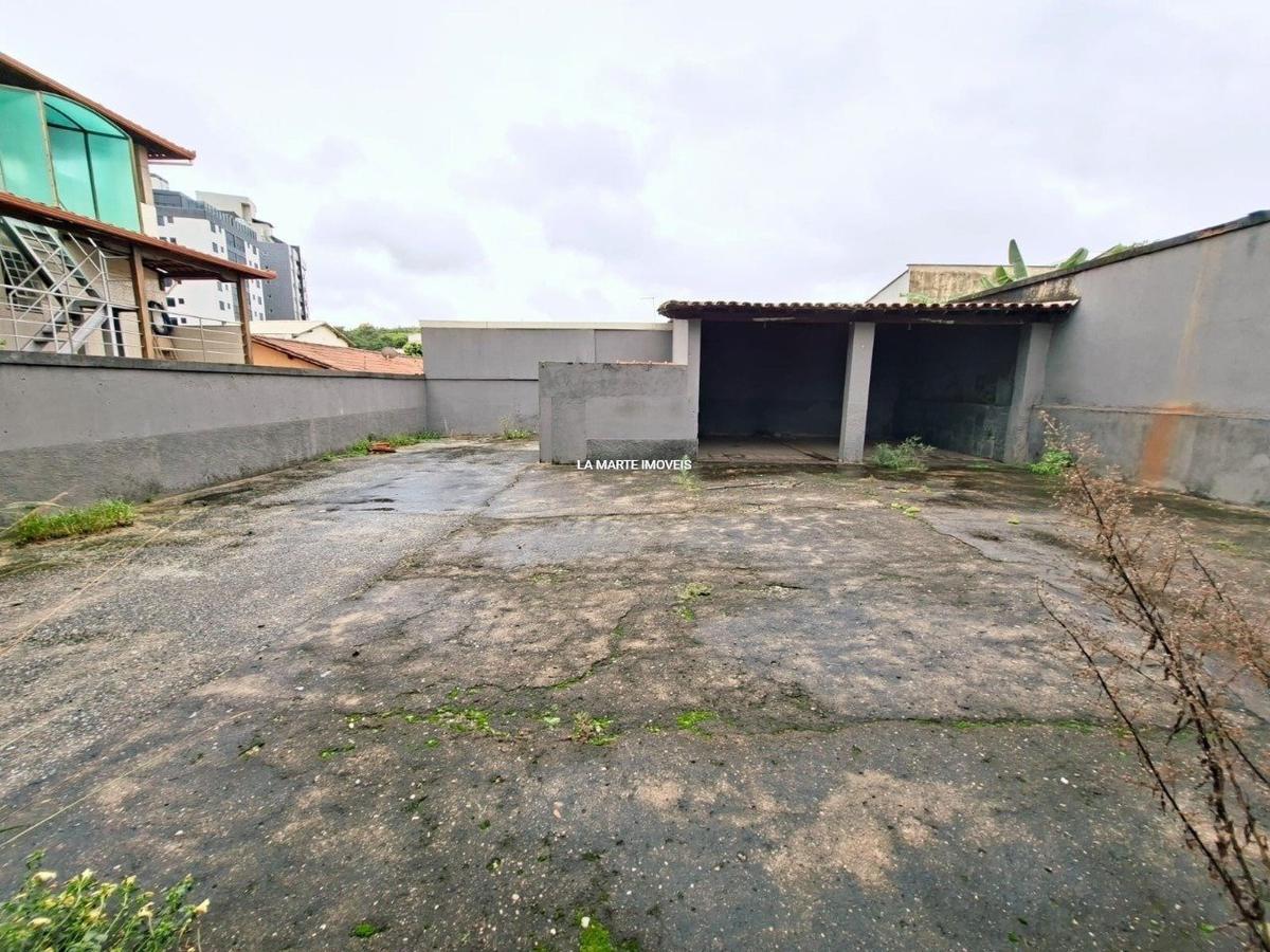 Casa, Jardim Riacho das Pedras, 3 Quartos, 8 Vagas, 1 Suíte