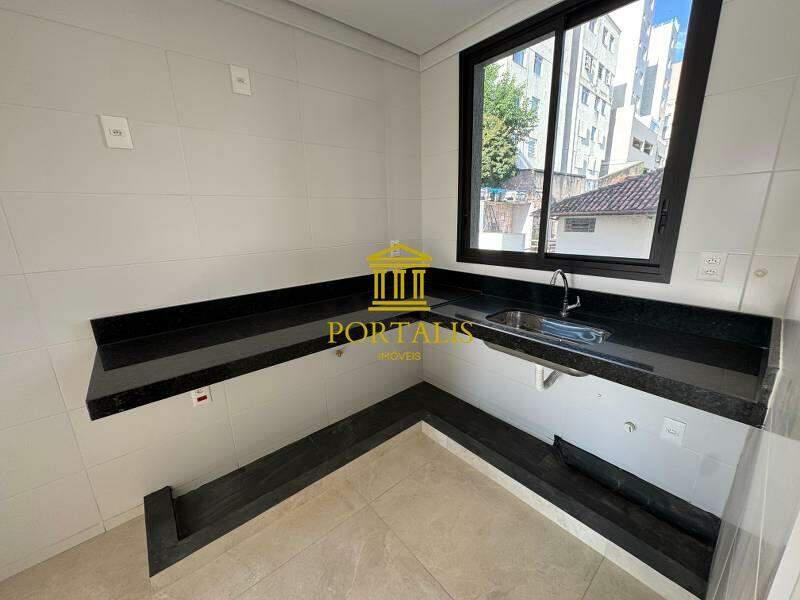 Apartamento, Serra, 2 Quartos, 2 Vagas, 1 Suíte
