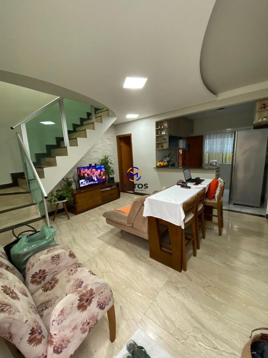 Casa, São Benedito, 2 Quartos, 5 Vagas