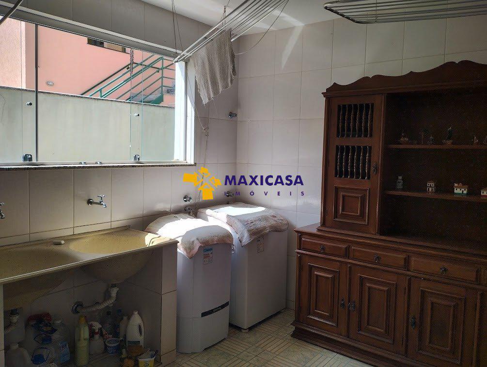 Casa, Nacional, 4 Quartos, 6 Vagas, 1 Suíte