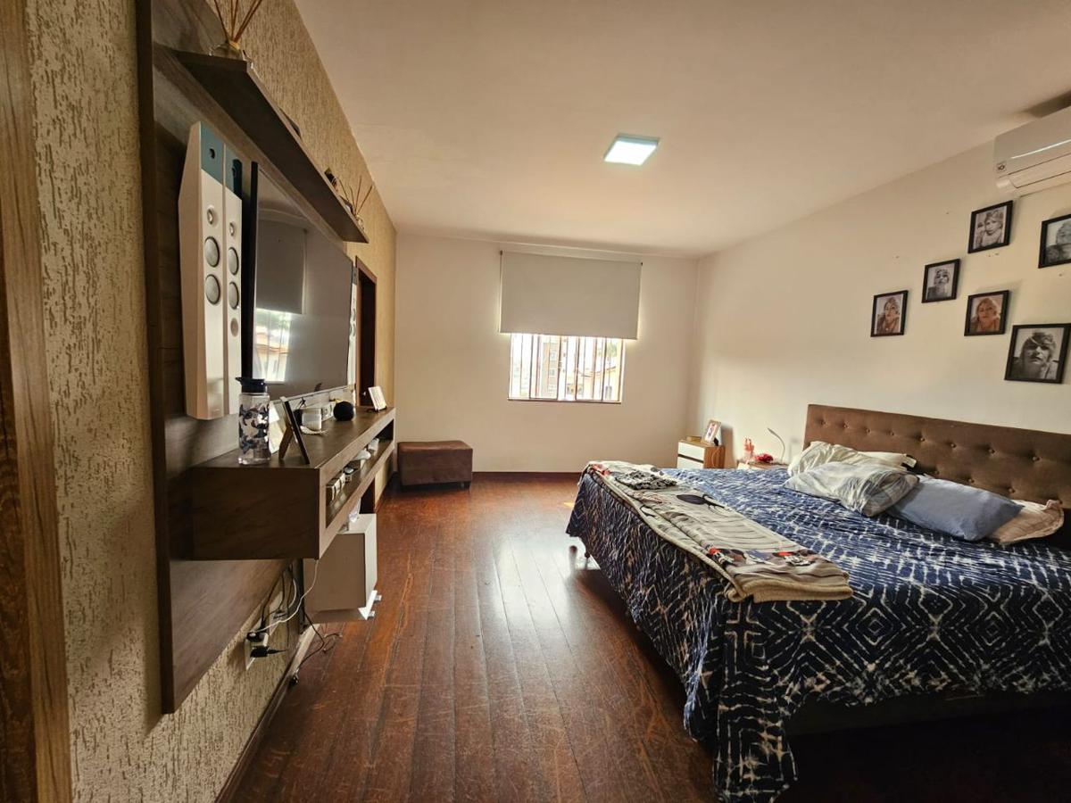 Casa, Santa Cruz, 4 Quartos, 4 Vagas, 1 Suíte