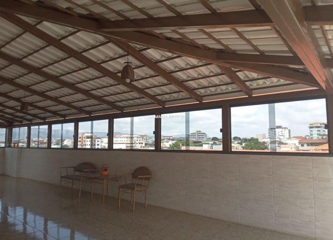 Casa, Industrial, 4 Quartos, 2 Vagas, 1 Suíte
