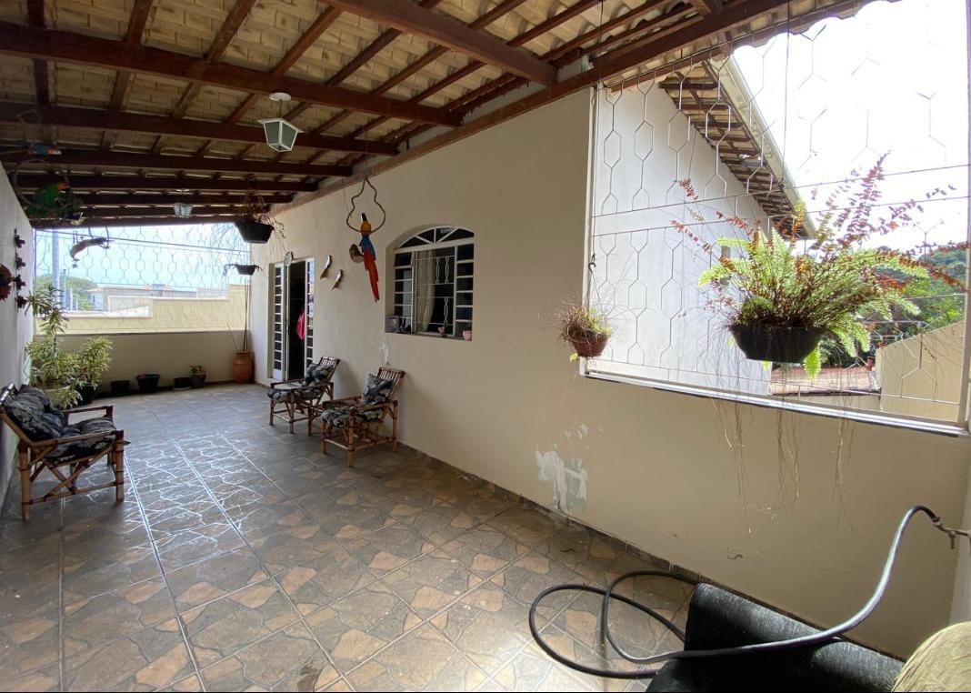 Casa, Europa, 3 Quartos, 5 Vagas, 1 Suíte