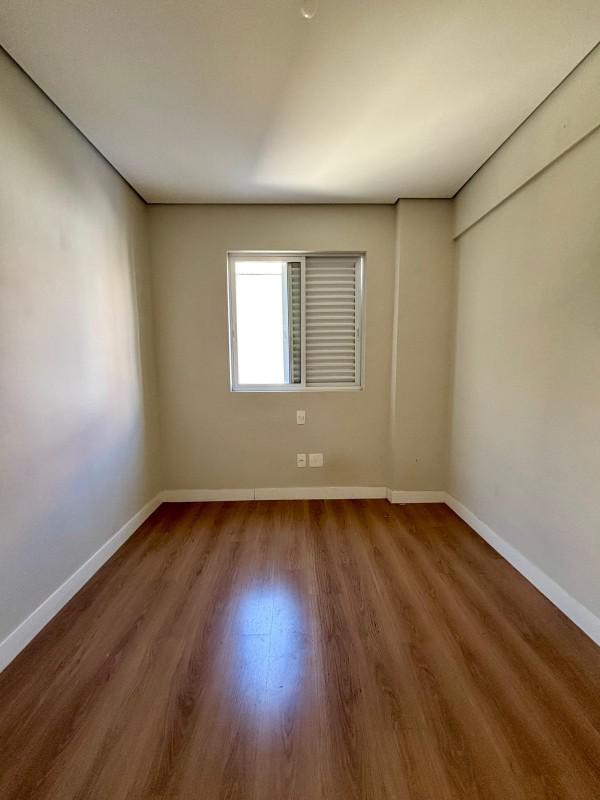 Apartamento, Sagrada Família, 3 Quartos, 2 Vagas, 1 Suíte