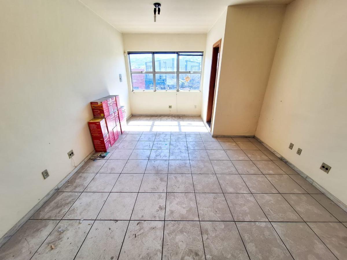 Sala, Venda Nova, 0 Quarto, 0 Vaga