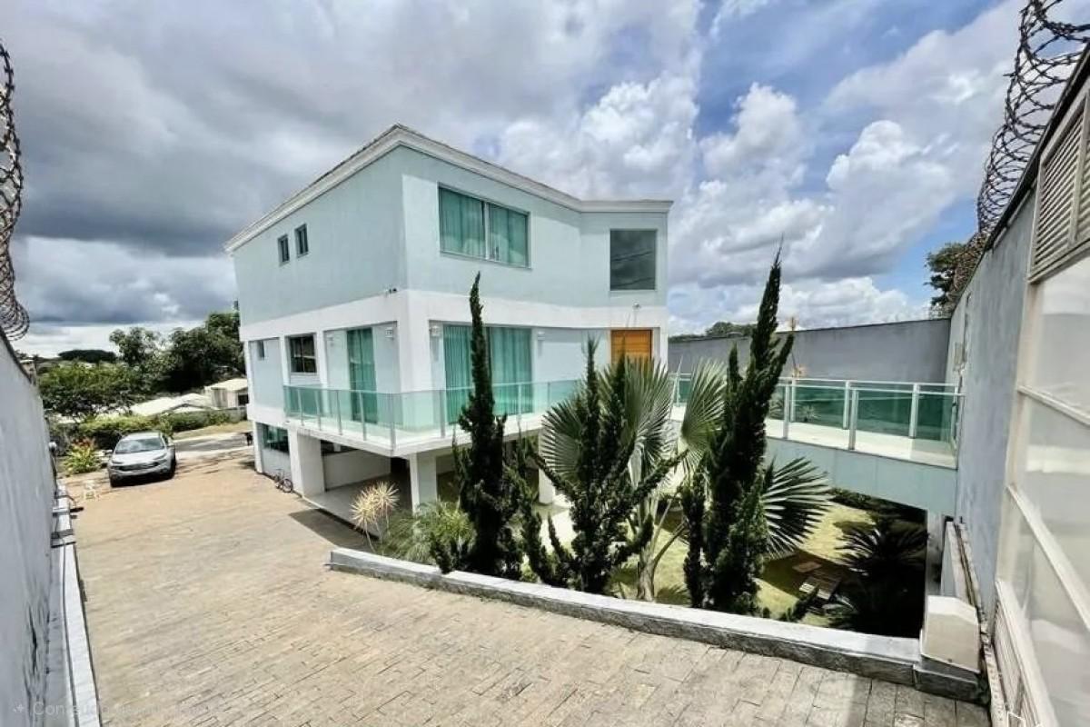 Casa, Trevo, 4 Quartos, 10 Vagas, 4 Suítes