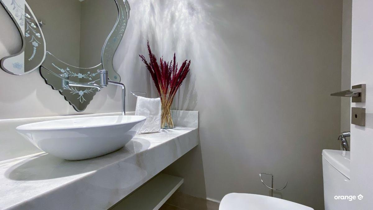 Apartamento, Funcionários, 2 Quartos, 2 Vagas, 2 Suítes