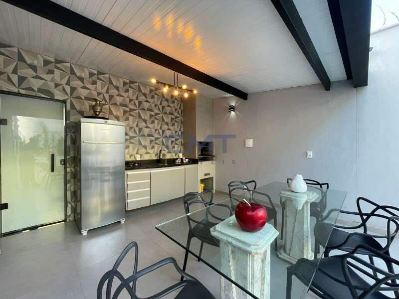 Casa, Santa Efigênia, 3 Quartos, 2 Vagas, 1 Suíte
