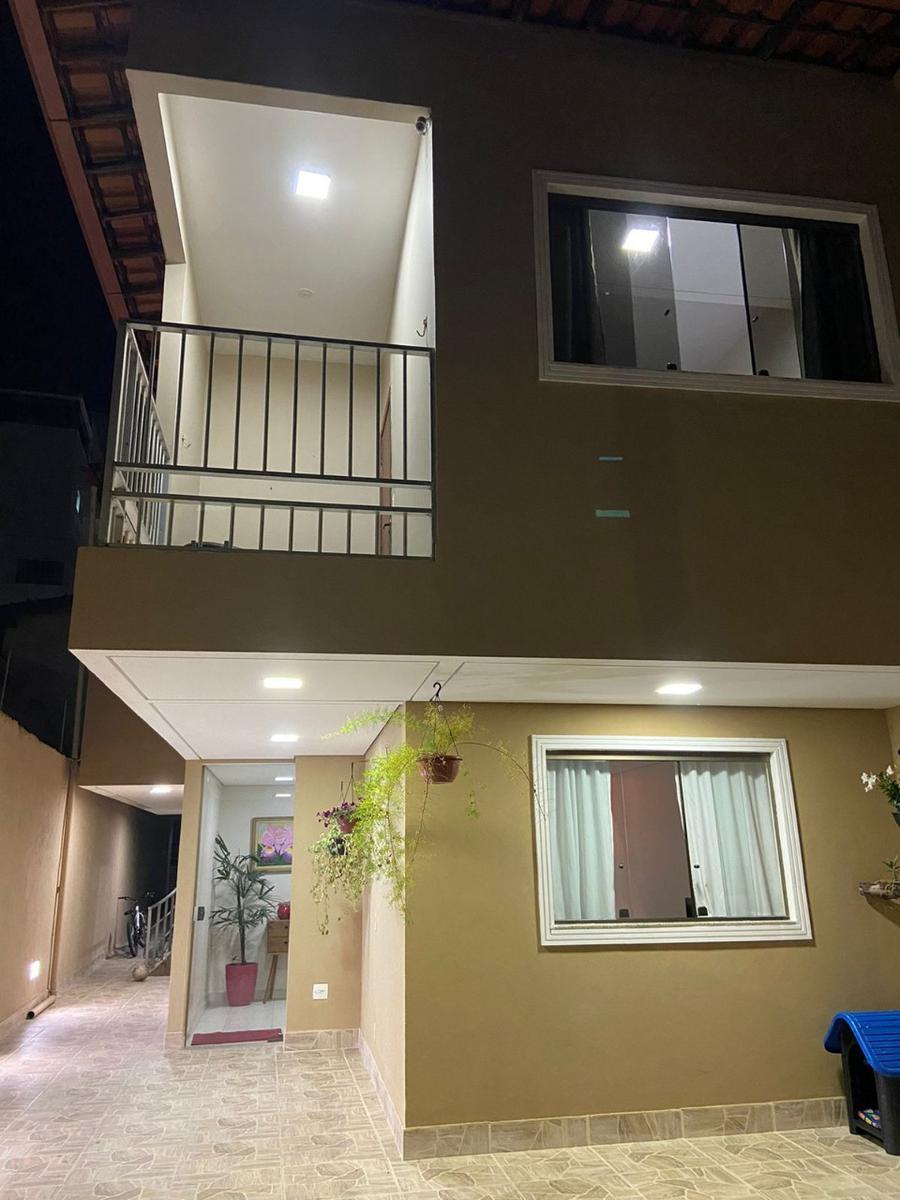Casa, Arvoredo, 4 Quartos, 3 Vagas, 1 Suíte