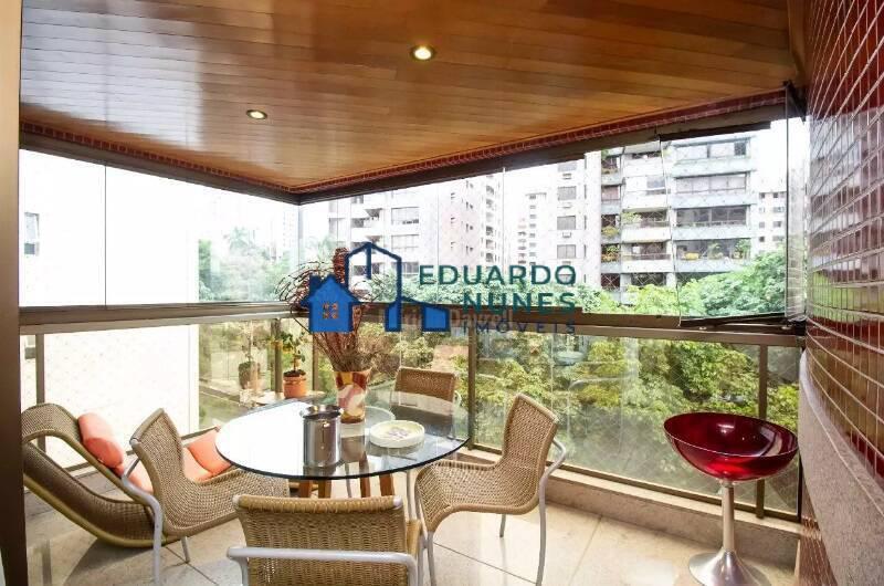 Apartamento, Funcionários, 4 Quartos, 5 Vagas, 2 Suítes