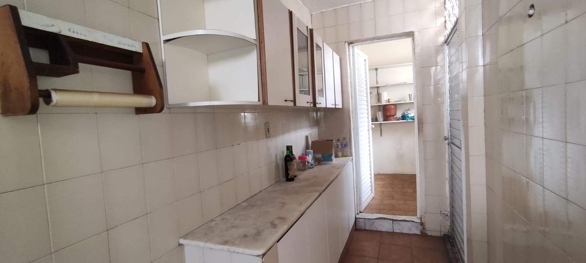 Casa, Santa Efigênia, 4 Quartos, 6 Vagas, 1 Suíte