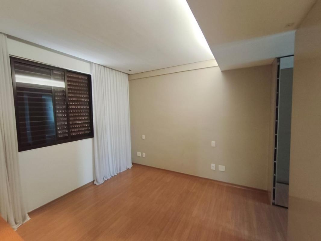 Apartamento, Coração Eucarístico, 4 Quartos, 3 Vagas, 3 Suítes