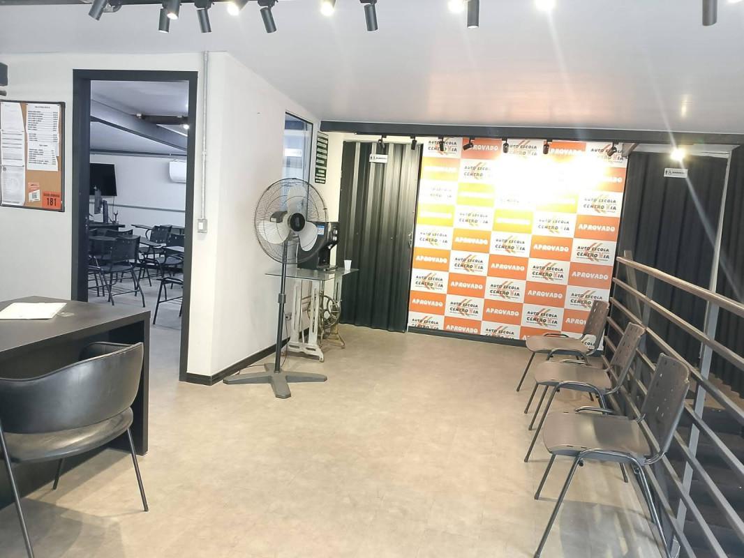 Sala, Cidade Nova, 0 Quarto, 10 Vagas