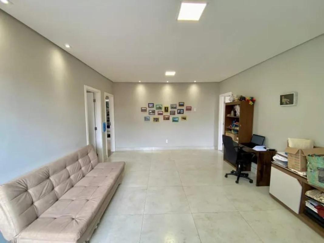 Casa, Planalto, 3 Quartos, 4 Vagas, 3 Suítes