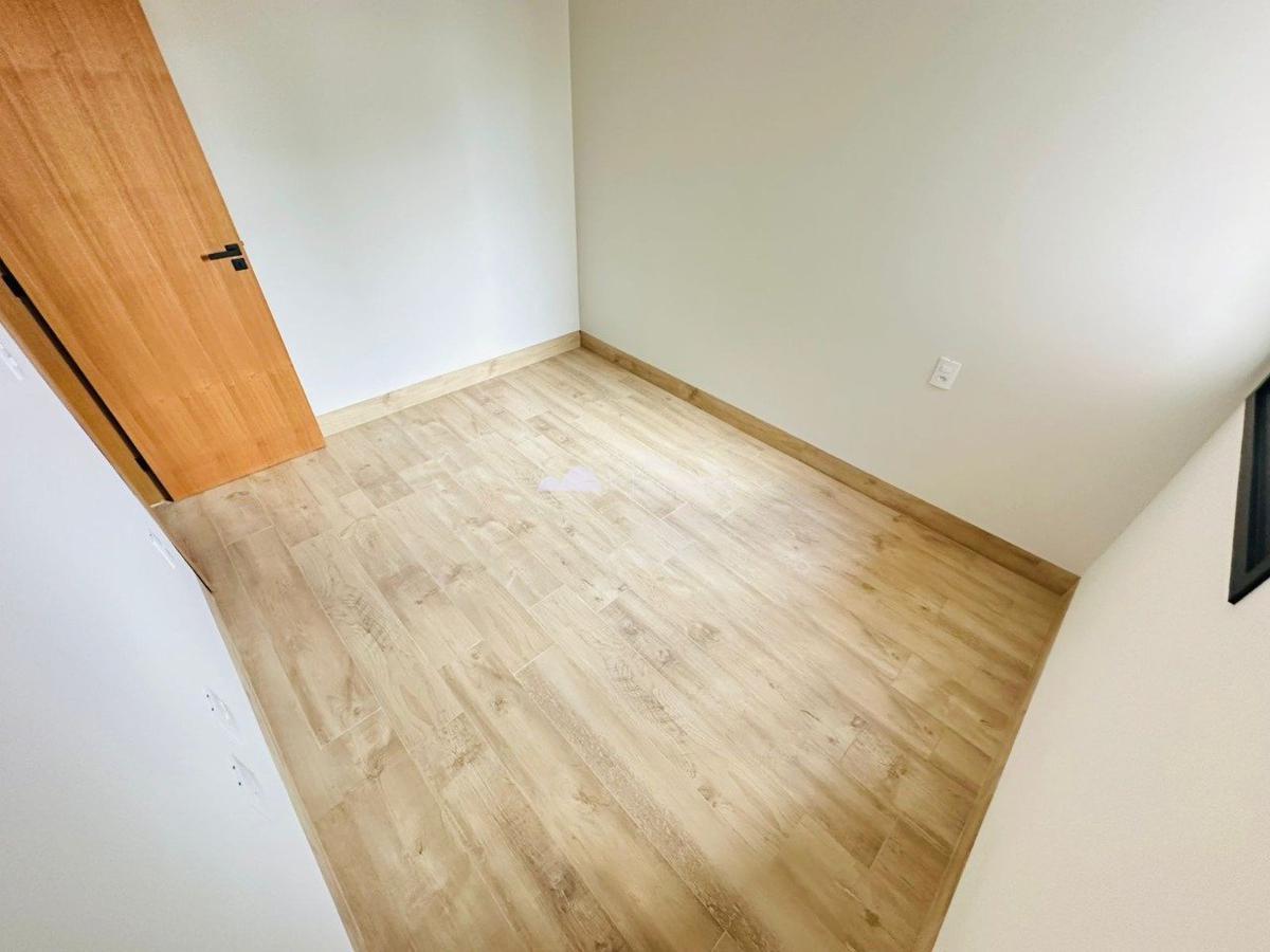 Casa, Jaraguá, 4 Quartos, 3 Vagas, 1 Suíte