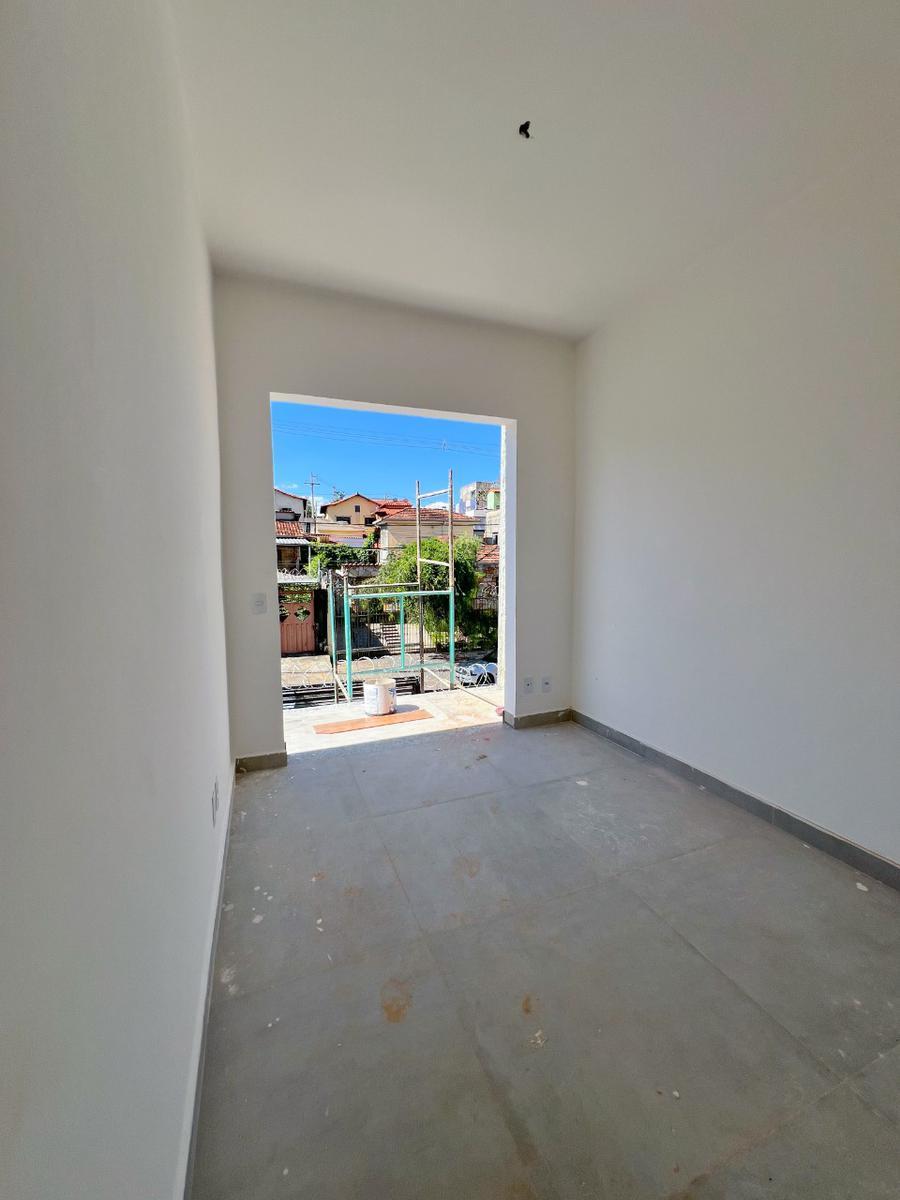 Casa, Letícia, 3 Quartos, 2 Vagas, 1 Suíte