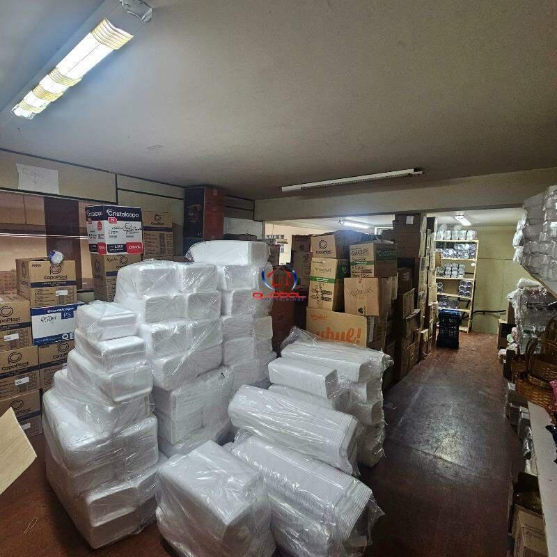 Prédio, Nova Cachoeirinha, 6 Vagas