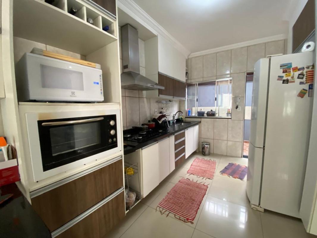 Casa, Estrela do Oriente, 3 Quartos, 2 Vagas, 1 Suíte