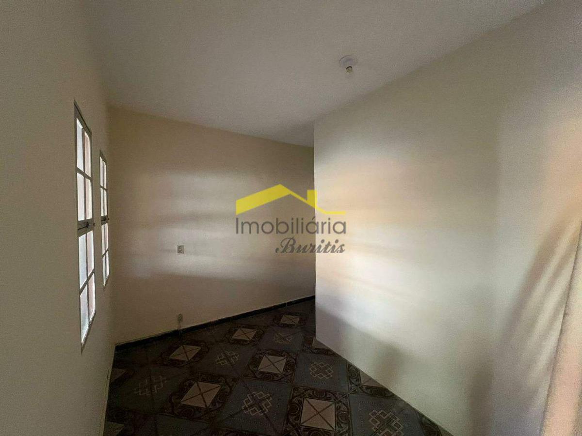 Casa, Cinquentenário, 3 Quartos, 2 Vagas, 1 Suíte