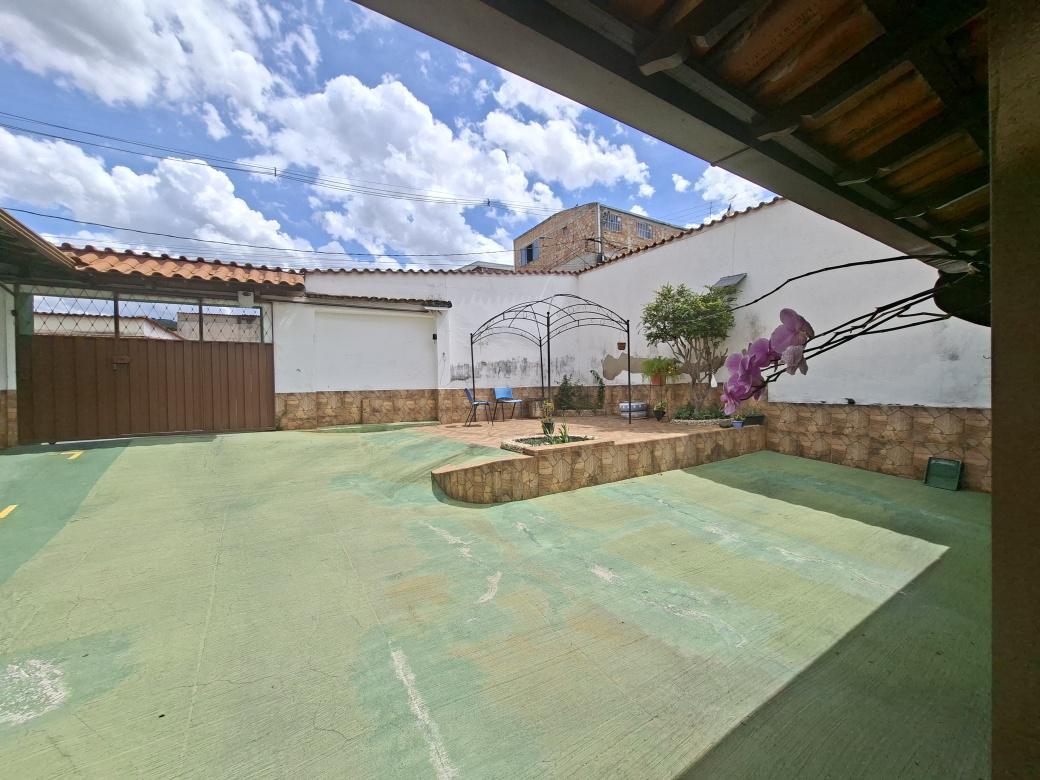 Casa, Vera Cruz, 3 Quartos, 5 Vagas, 1 Suíte