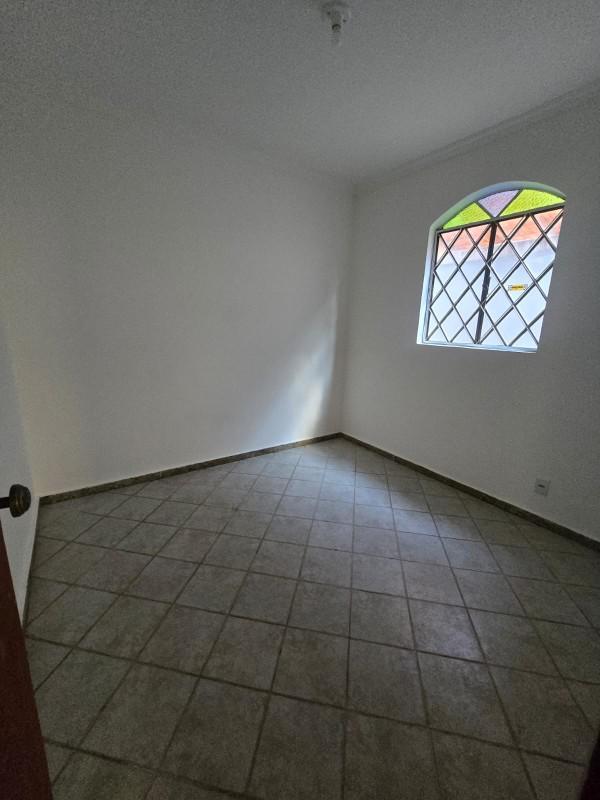 Casa, Parque Turistas, 3 Quartos, 1 Vaga, 1 Suíte