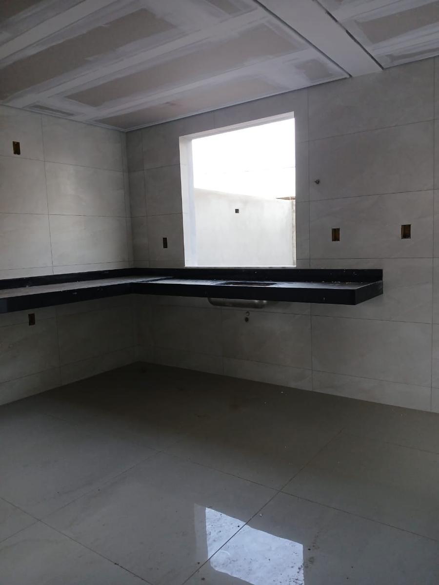 Casa, Piratininga (venda Nova), 2 Quartos, 2 Vagas, 2 Suítes