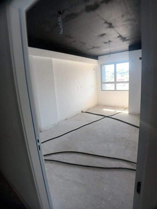 Sala, Milionários, 0 Quarto, 0 Vaga