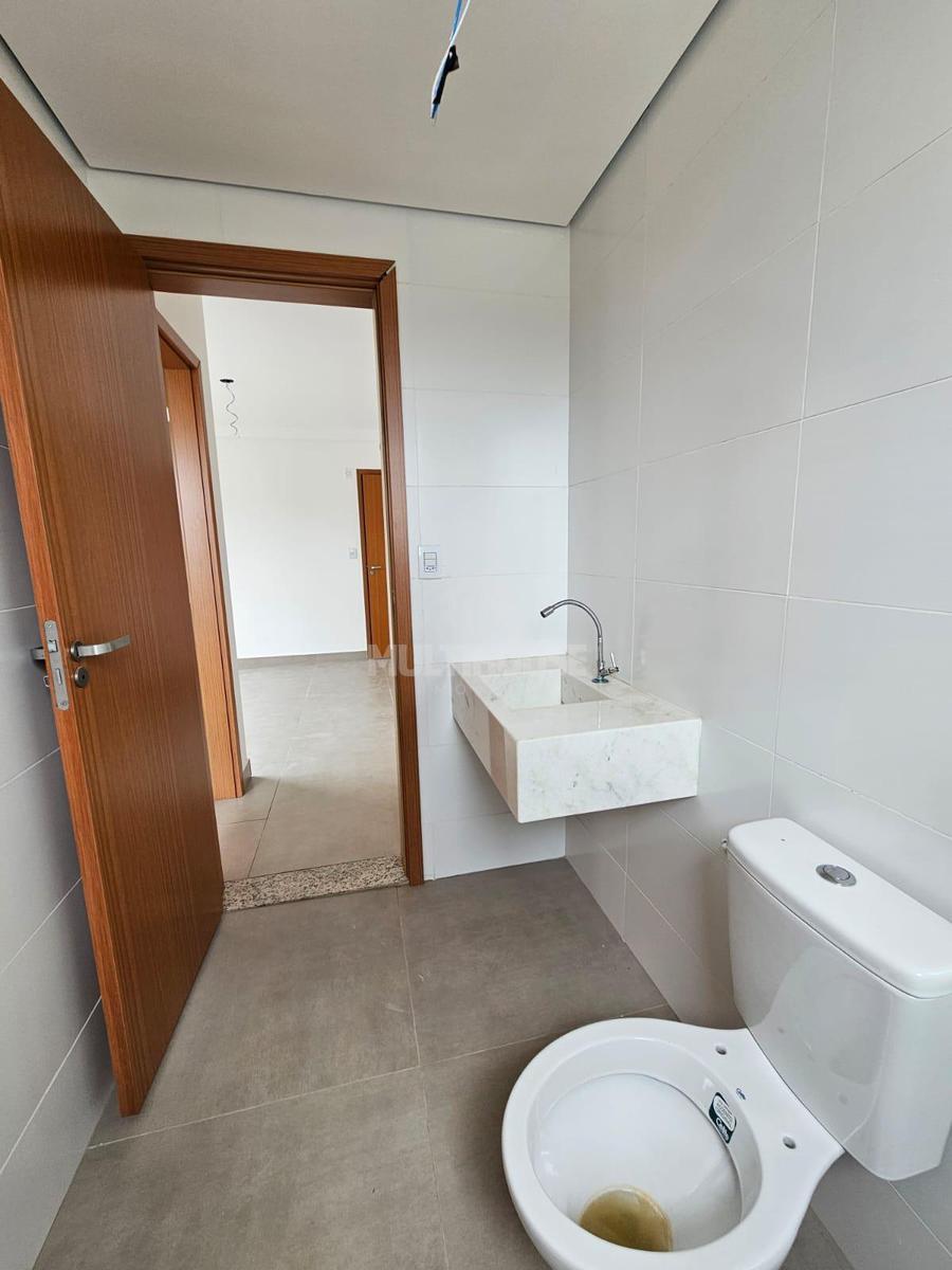 Apartamento, Candelária, 2 Quartos, 2 Vagas, 1 Suíte