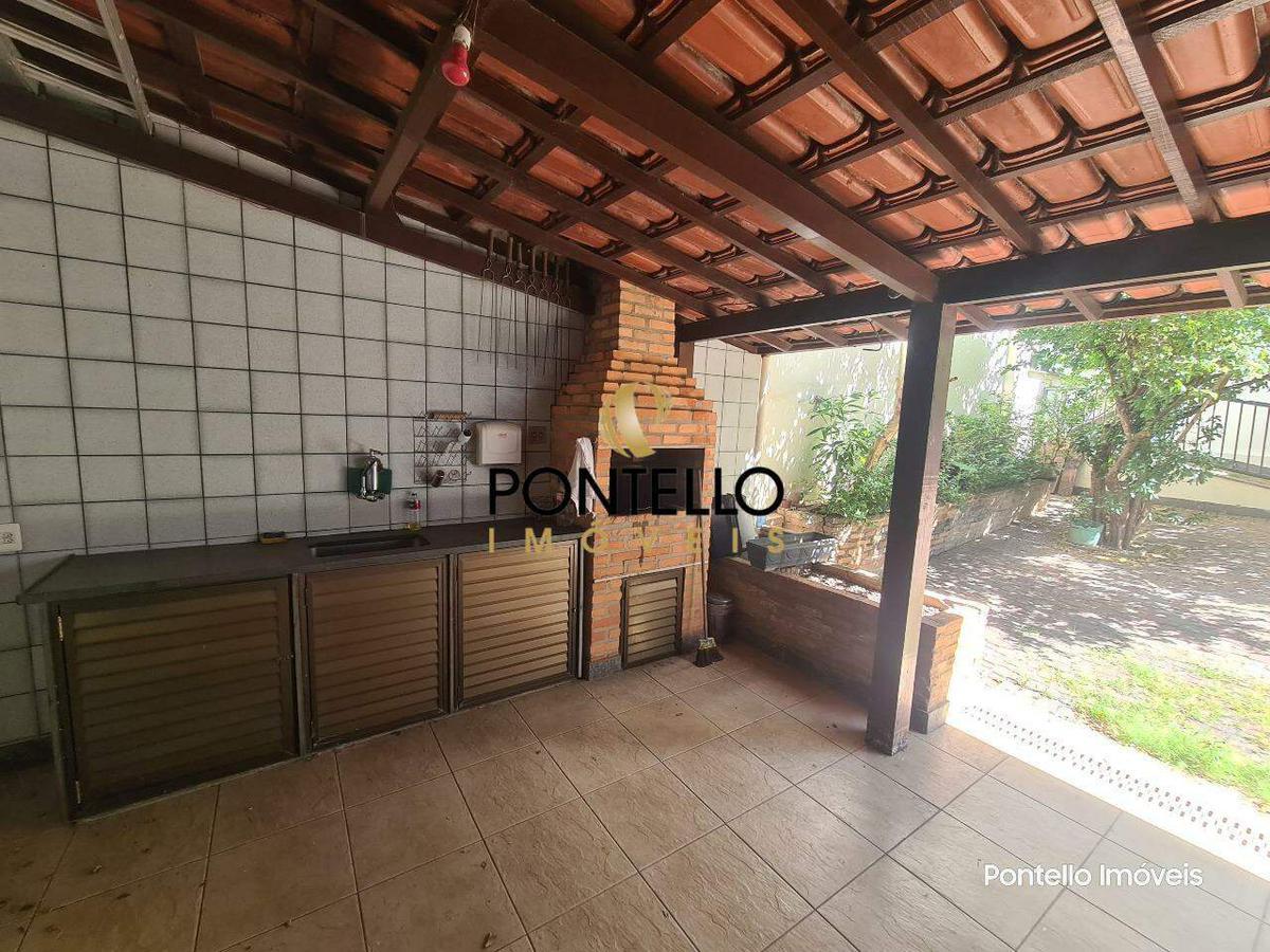 Casa, Santa Efigênia, 3 Quartos, 4 Vagas, 1 Suíte