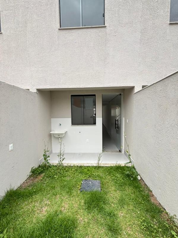 Casa, Santa Mônica, 2 Quartos, 2 Vagas, 2 Suítes