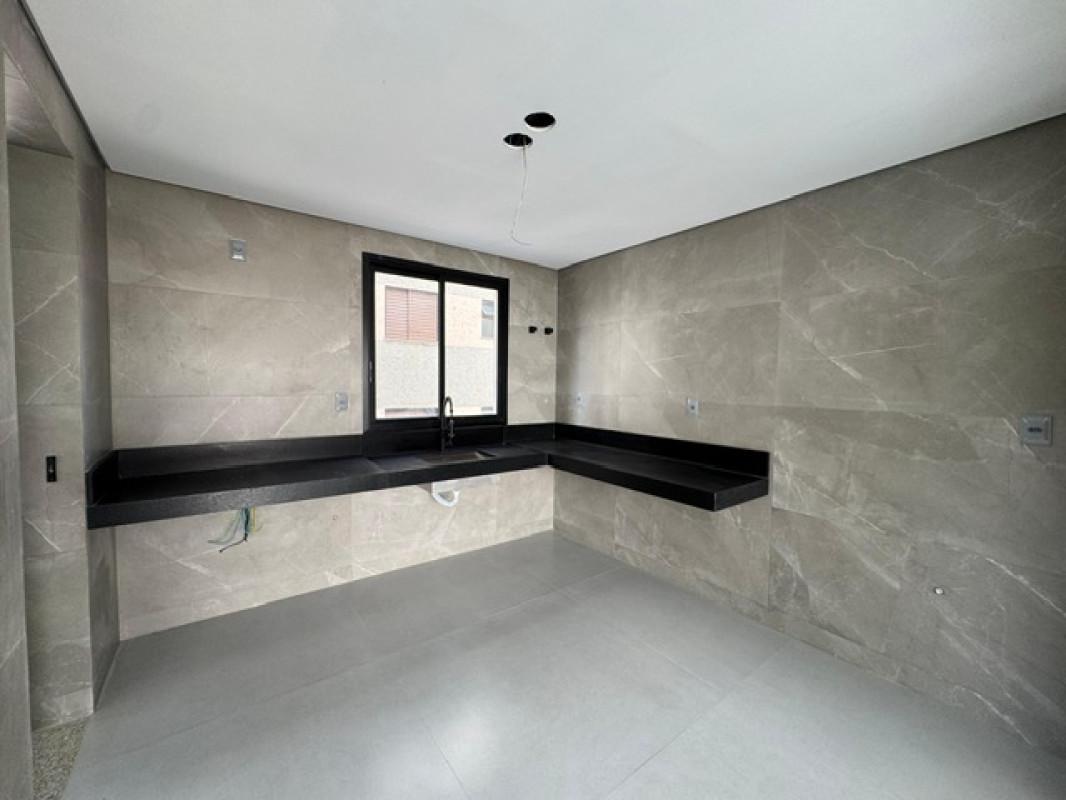 Apartamento, Castelo, 4 Quartos, 3 Vagas, 2 Suítes
