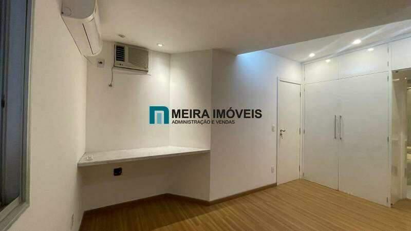 Cobertura, Funcionários, 3 Quartos, 2 Vagas, 1 Suíte