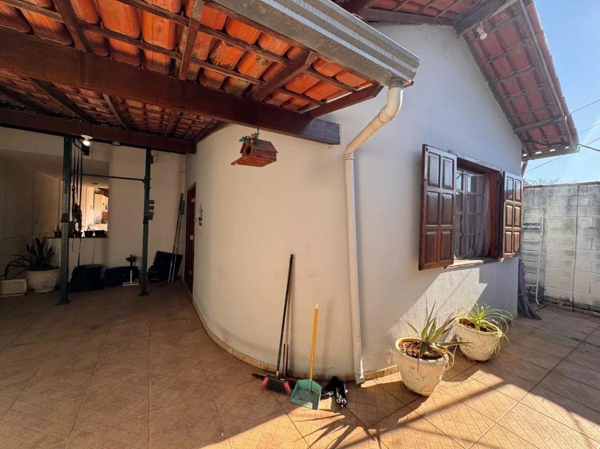 Casa, Jacqueline, 2 Quartos, 3 Vagas