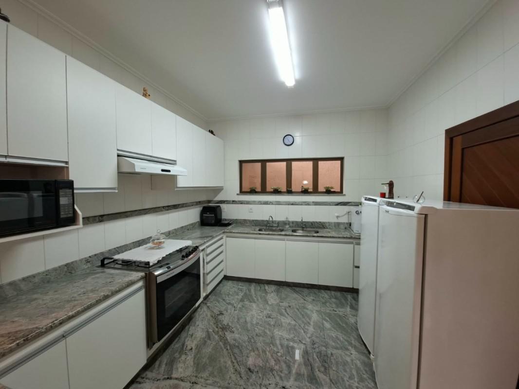 Casa, Itapoã, 4 Quartos, 2 Vagas, 1 Suíte