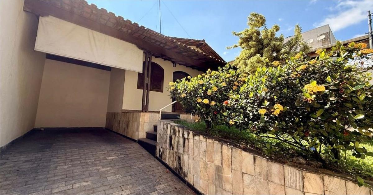 Casa, Alípio de Melo, 3 Quartos, 2 Vagas, 1 Suíte