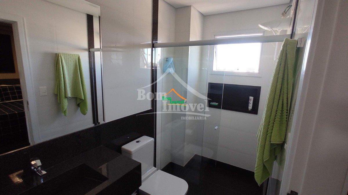 Apartamento, Centro, 4 Quartos, 3 Vagas, 4 Suítes