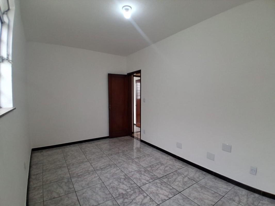 Casa, Cachoeirinha, 3 Quartos, 4 Vagas, 1 Suíte