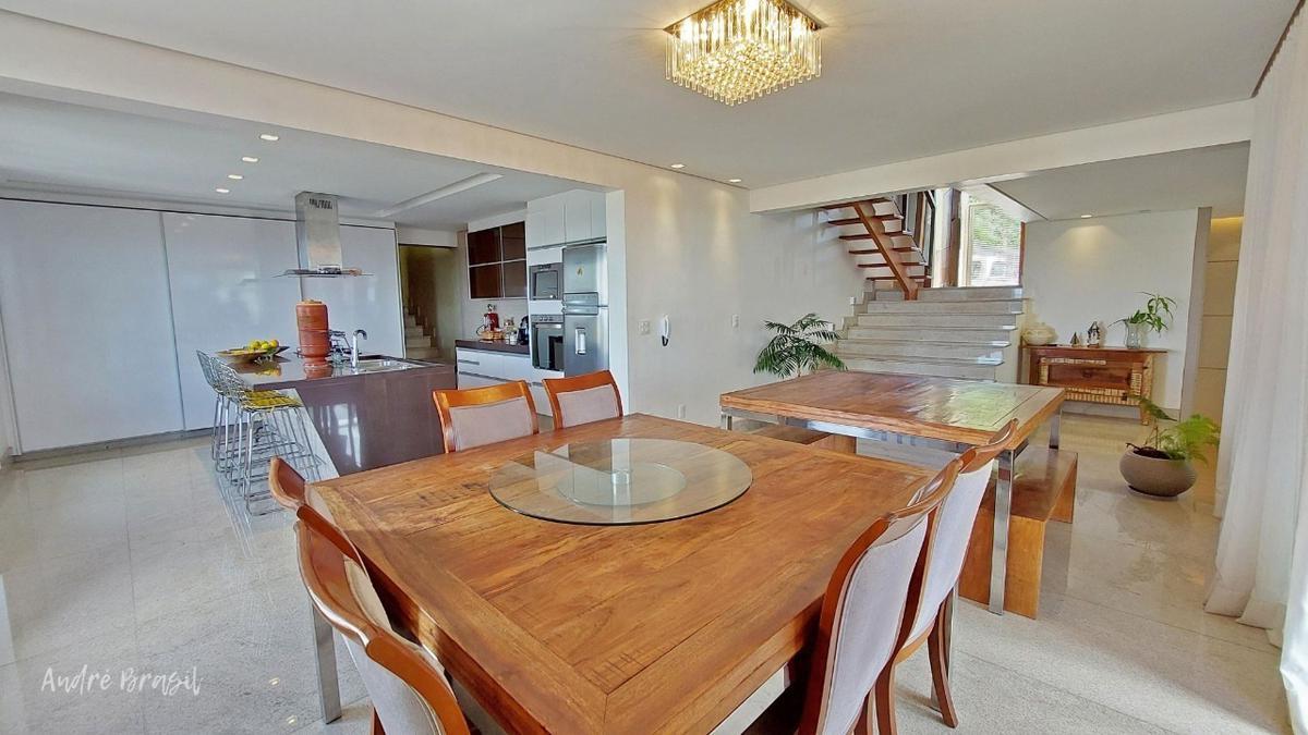Casa, Comiteco, 4 Quartos, 3 Vagas, 4 Suítes