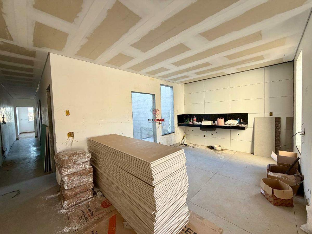 Casa, Masterville, 3 Quartos, 3 Vagas, 1 Suíte