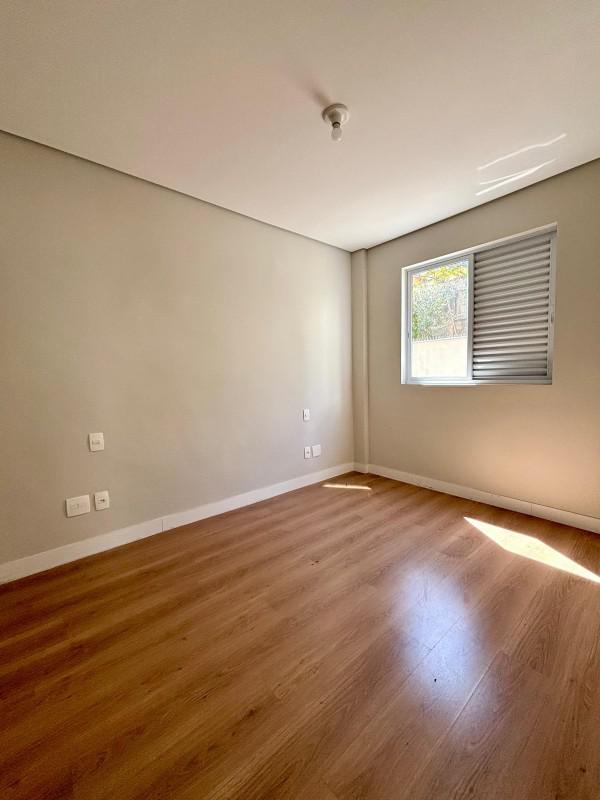 Apartamento, Sagrada Família, 3 Quartos, 2 Vagas, 1 Suíte