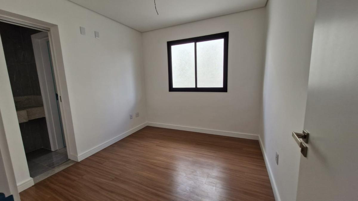 Casa, Planalto, 3 Quartos, 2 Vagas, 3 Suítes