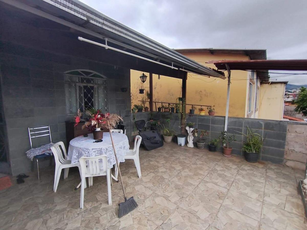 Casa, Barreiro, 2 Quartos, 1 Vaga