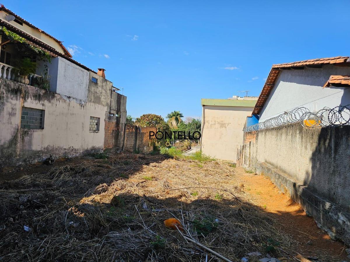 Lote, Centro, 0 Quarto, 0 Vaga