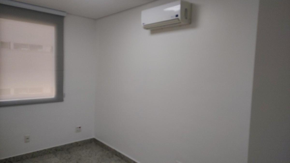 Sala, Barro Preto, 0 Quarto, 3 Vagas
