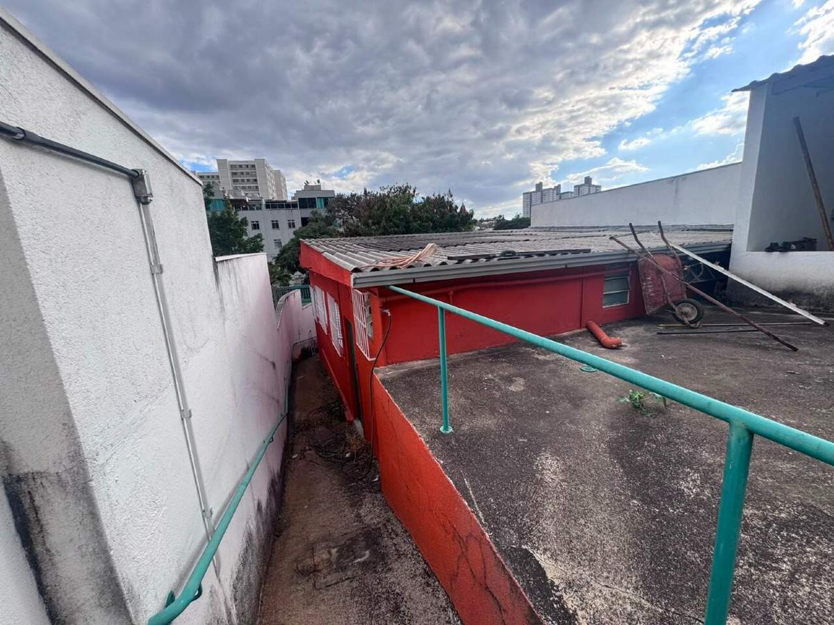 Casa, Cinquentenário, 0 Quarto, 0 Vaga